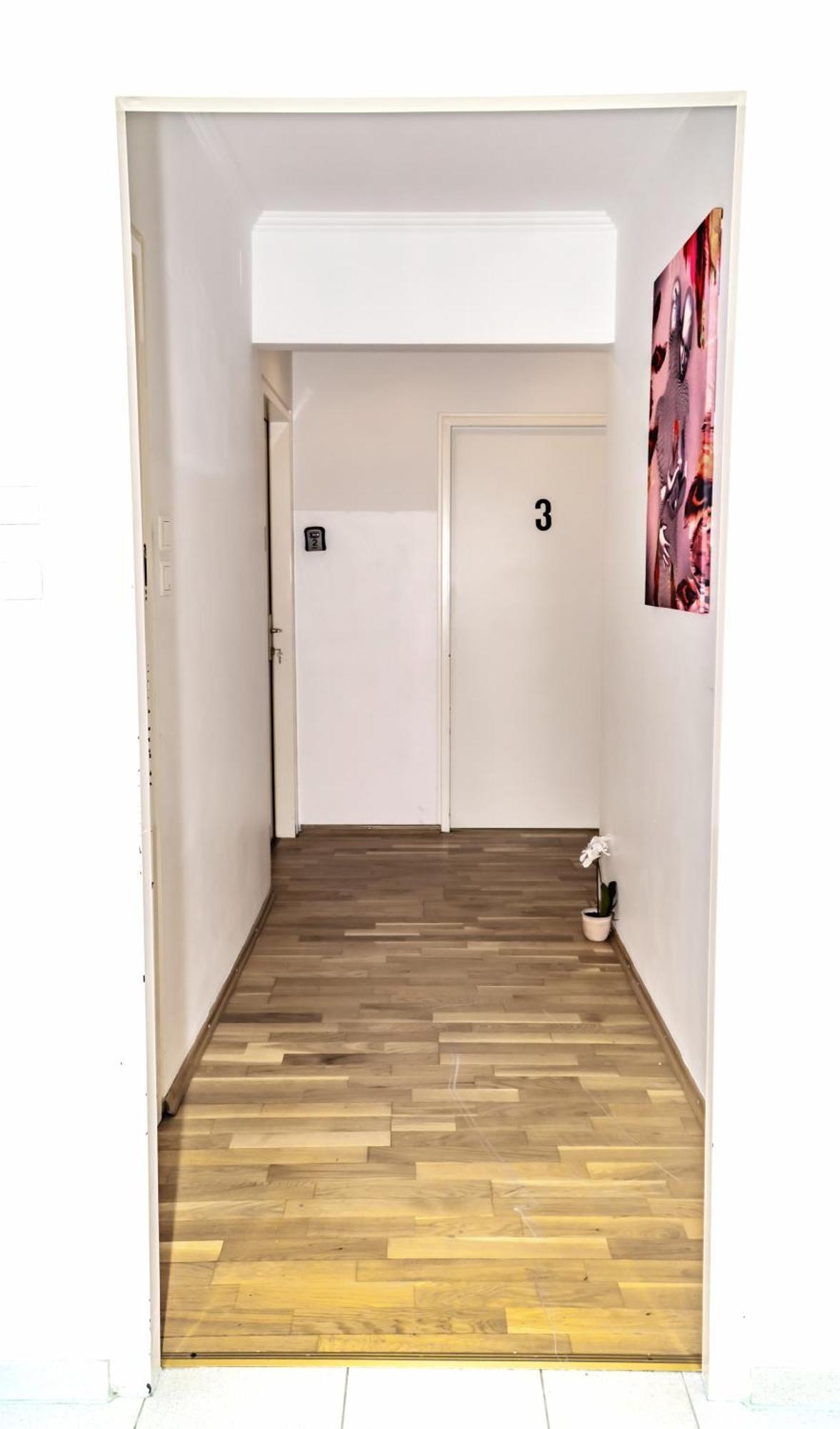 Spacious Rooms 5 Minutes To Wiener Stadthalle Bagian luar foto