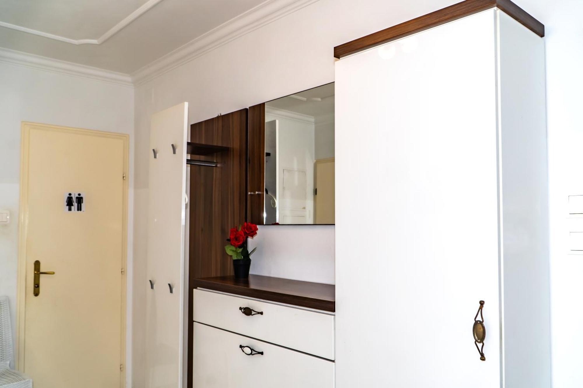 Spacious Rooms 5 Minutes To Wiener Stadthalle Bagian luar foto