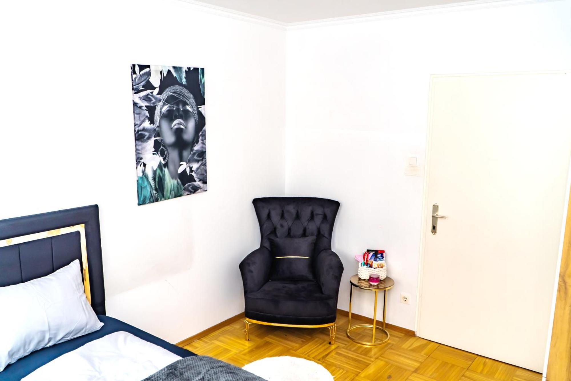 Spacious Rooms 5 Minutes To Wiener Stadthalle Bagian luar foto