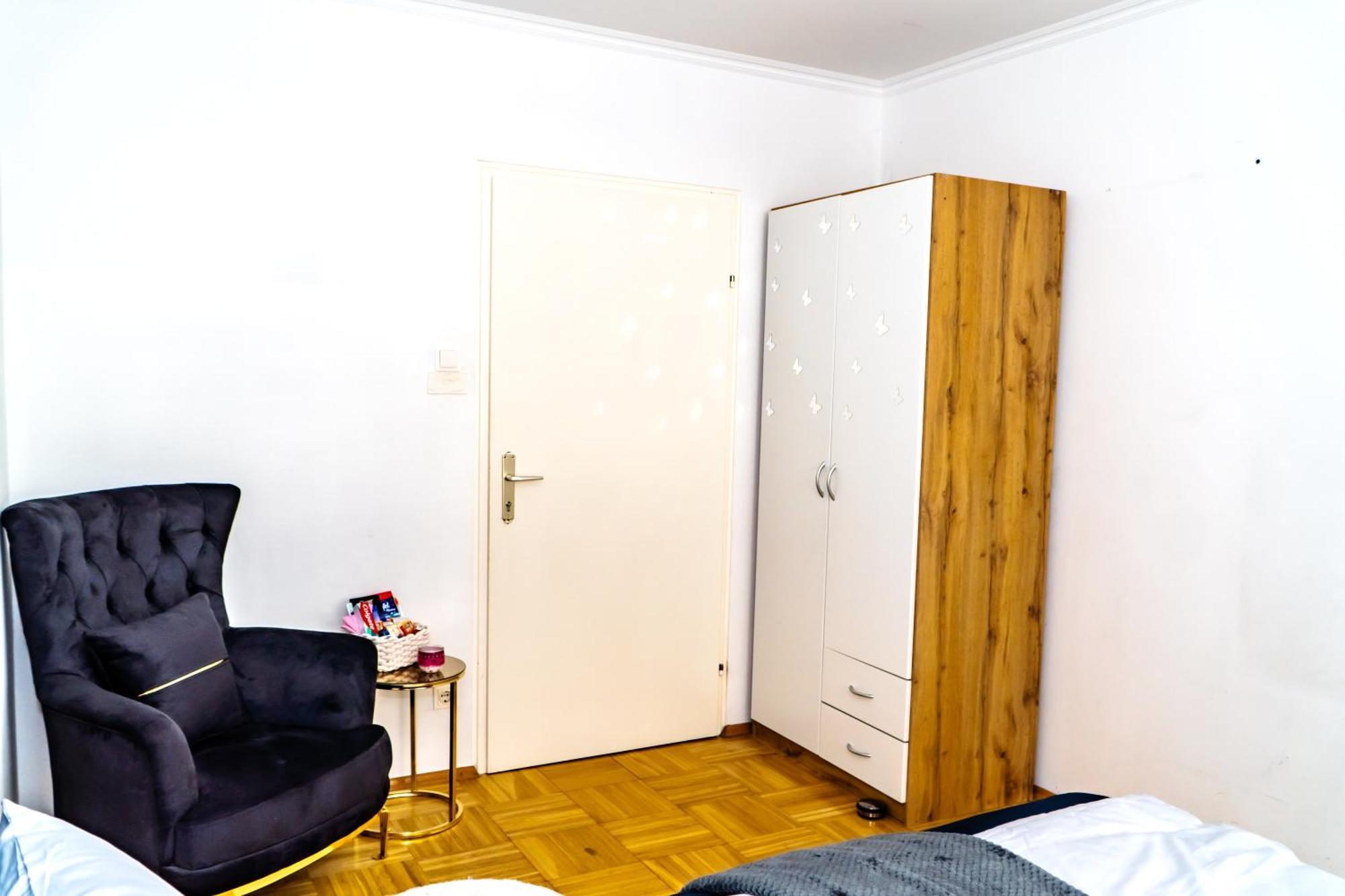 Spacious Rooms 5 Minutes To Wiener Stadthalle Bagian luar foto